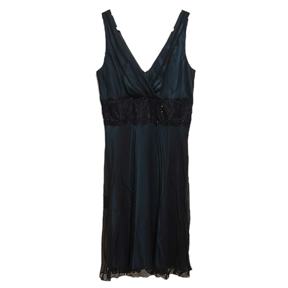 C050 - Jones New York Sleeveless Metallic Lined 100% Silk Dress